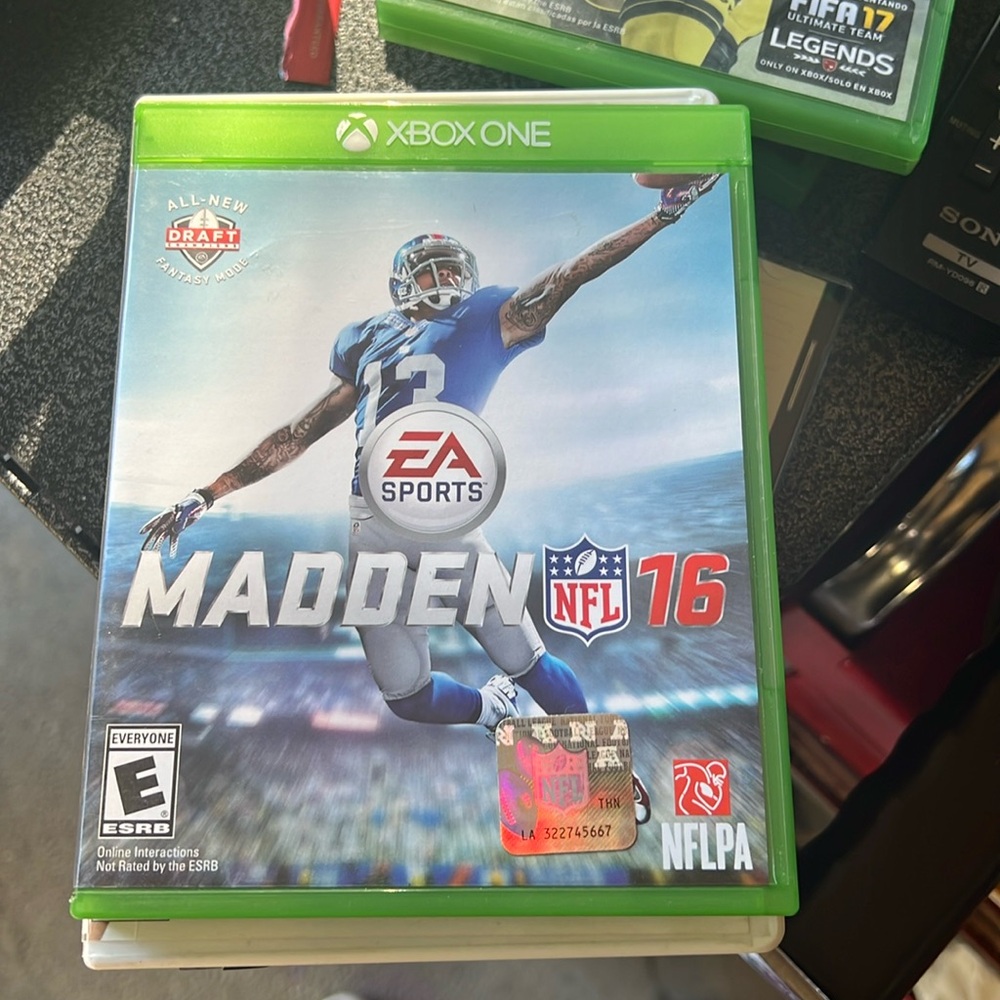 Madden NFL x box  ONe